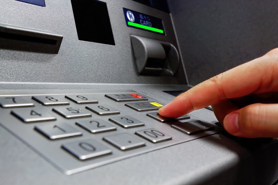 أكبر 5 بنوك تستحوذ على 10.089 ماكينة صراف آلي بنهاية 2020