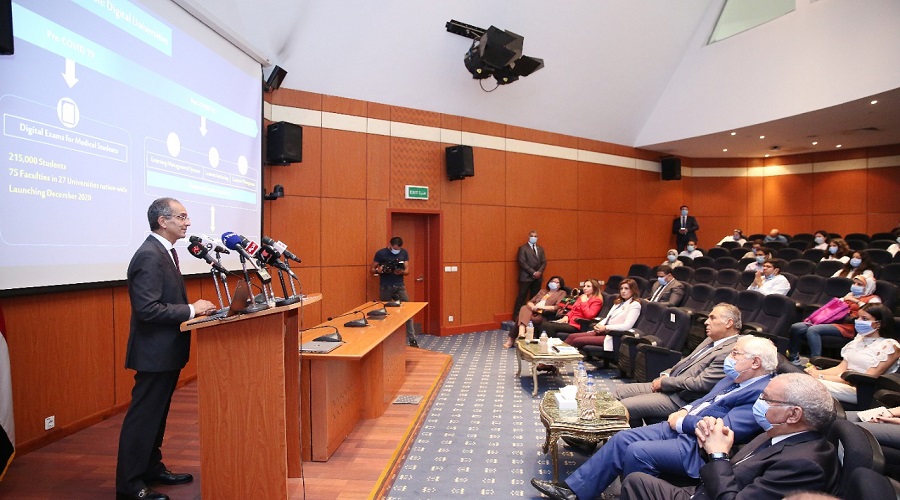 وزير الاتصالات: 108 مليار جنيه حققها قطاع الاتصالات العام الماضي