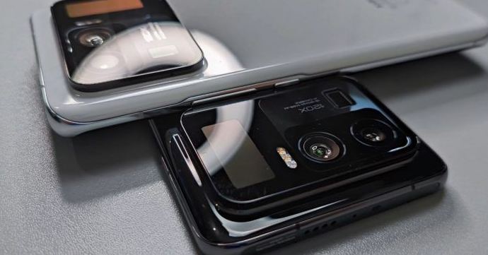 صور مسربة تكشف تصميم هاتف شاومي Xiaomi Mi 11 Pro.. سيقدم شاشة إضافية خلف الهاتف