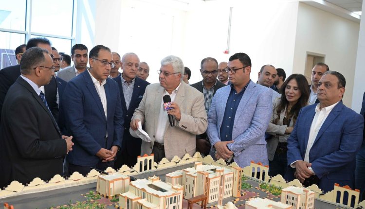 رئيس الوزراء يتفقد جامعة طيبة التكنولوجية
